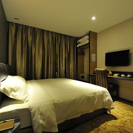 Milano Hotel Kluang Exterior photo