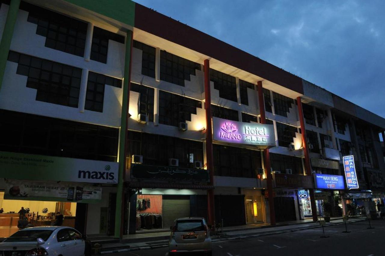 Milano Hotel Kluang Exterior photo