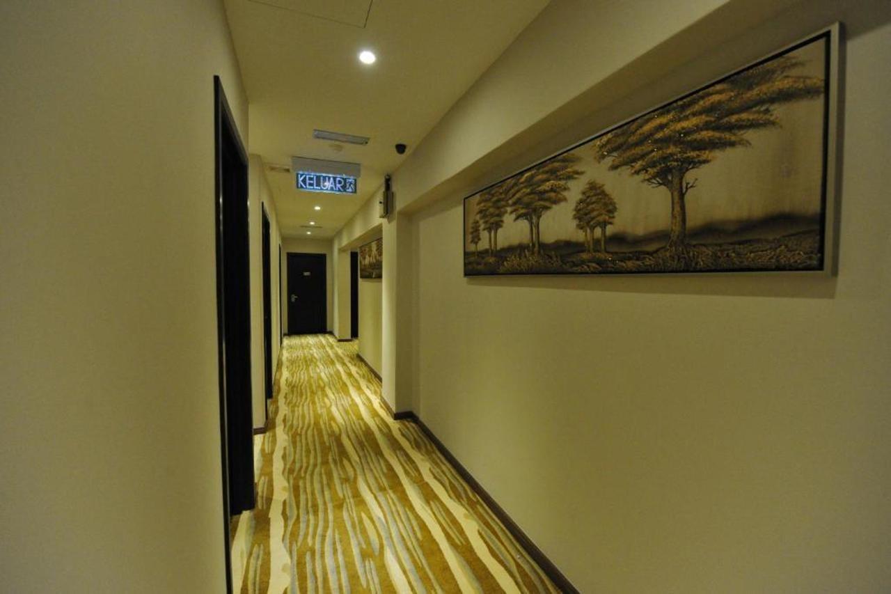 Milano Hotel Kluang Exterior photo