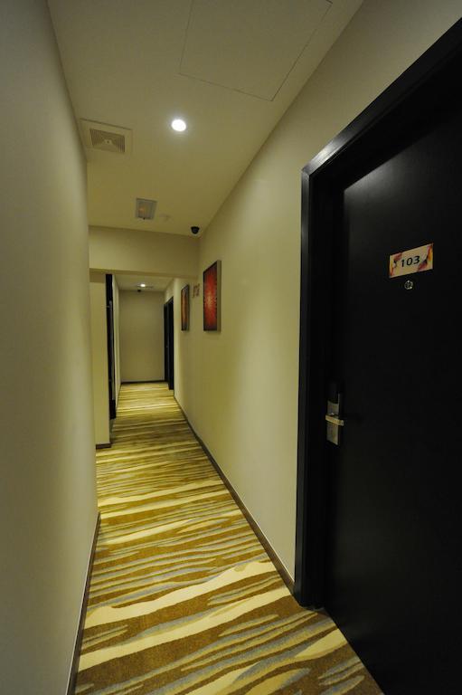 Milano Hotel Kluang Exterior photo