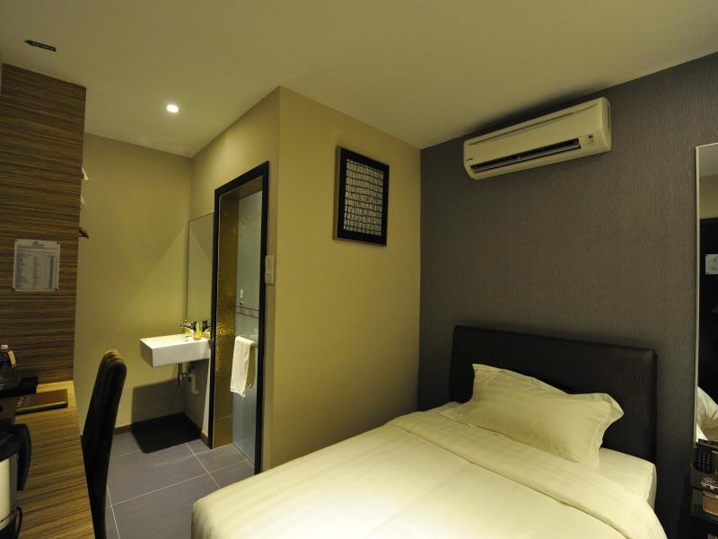 Milano Hotel Kluang Exterior photo